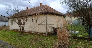 2 room house in Bazakerettye, Hungary