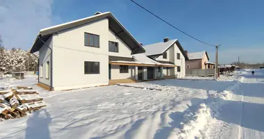 5 room apartment in Kalodishchy, Belarus