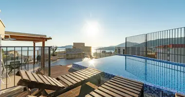 Apartamento 6 habitaciones en Budva, Montenegro