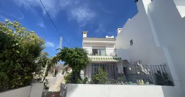 Maison 3 chambres dans Estepona, Espagne