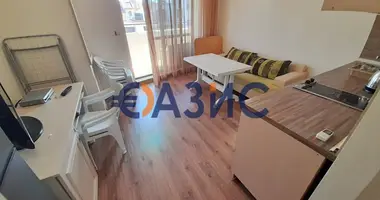 Квартира 2 комнаты в Несебр, Болгария
