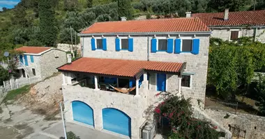 Villa  mit Möbliert, mit Klimaanlage, mit Meerblick in Rijeka-Rezevici, Montenegro