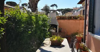 Reihenhaus in Marina di Pietrasanta, Italien