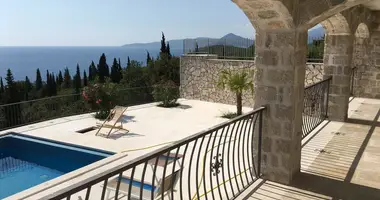 Villa  con Junto al mar en Rijeka-Rezevici, Montenegro