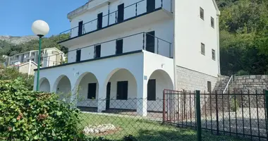 House 10 bedrooms in Petrovac, Montenegro