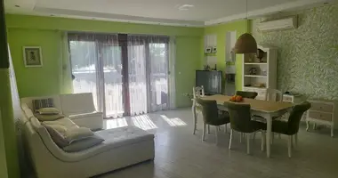 Wohnung 2 Schlafzimmer in Zaljevo, Montenegro