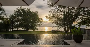Villa 5 bedrooms in Pa Khlok, Thailand