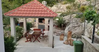 Villa  mit Meerblick, mit Garage in Kotor, Montenegro