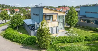 Casa 5 habitaciones en Kerava, Finlandia