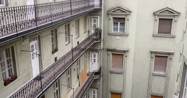 Apartamento 5 habitaciones en Budapest, Hungría