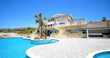 8 bedroom House in Mesa Chorio, Cyprus