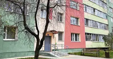 Apartamento 3 habitaciones en Maladetchna, Bielorrusia