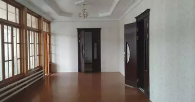 Дом 10 комнат в Ташкент, Узбекистан