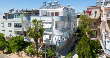 Penthouse 3 chambres dans Muratpasa, Turquie