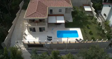 Dom 4 pokoi w Prcanj, Czarnogóra