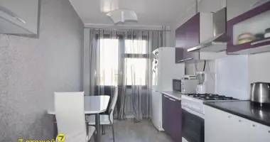 Apartamento 3 habitaciones en Maryina Horka, Bielorrusia