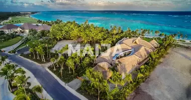 Villa 5 bedrooms with Furnitured, with Air conditioner, with Sea view in Higueey, Dominican Republic