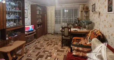 Apartamento 3 habitaciones en Rakitnica, Bielorrusia