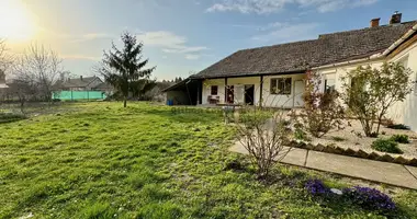 4 room house in Decs, Hungary