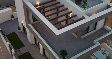 Casa 4 habitaciones en La Vega Baja del Segura, España