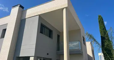 4 bedroom house in Montserrat, Spain