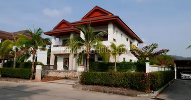 Villa 4 bedrooms in Rawai, Thailand