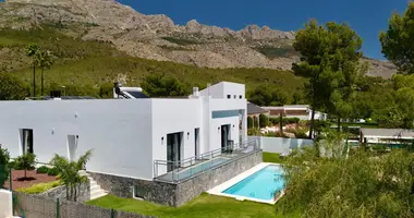 4 bedroom house in Altea, Spain