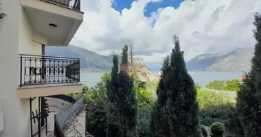 2 bedroom apartment in Dobrota, Montenegro