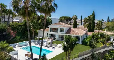 Villa 5 bedrooms in Benahavis, Spain