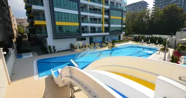 Apartamento 3 habitaciones con ascensor, con vista al mar, con la piscina en Mahmutlar, Turquía