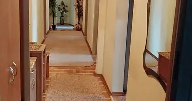 4 room apartment in Muchaviecki sielski Saviet, Belarus