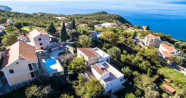 Villa  con Chimenea en Sveti Stefan, Montenegro