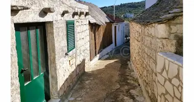 Haus 4 Zimmer in Slatine, Kroatien