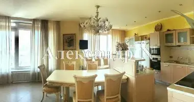 4 room apartment in Odessa, Ukraine