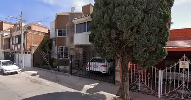 3 bedroom house in Tepatitlan de Morelos, Mexico