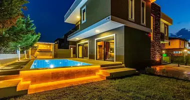 Villa 5 chambres avec Balcon, avec Climatiseur, avec parkovka dans Doesemealti, Turquie