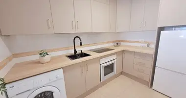 Apartamento 4 habitaciones en Dehesa de Campoamor, Španjolska