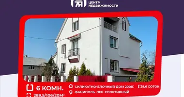 Casa en Fanipol, Bielorrusia