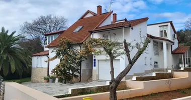 Maison des revenus dans Grad Pula, Croatie