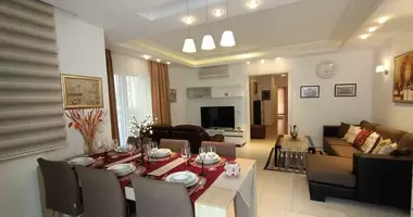 3 room apartment with elevator, with swimming pool, with sauna in Alanya, Turkey