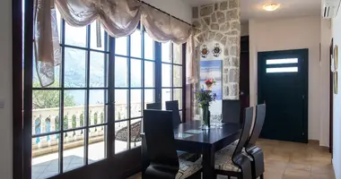 Villa 4 chambres dans Herceg Novi, Monténégro