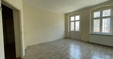 Apartamento 3 habitaciones en Glowna, Polonia