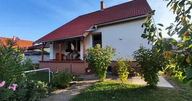 5 room house in Pusztaszabolcs, Hungary