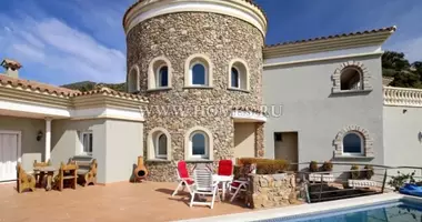 Villa  con Amueblado, con Aire acondicionado, con Jardín en España