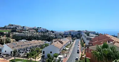 2 bedroom apartment in Benalmadena, Spain