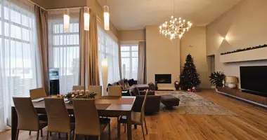 Apartamento 4 habitaciones en Riga, Letonia