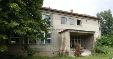 Commercial property 3 250 m² in Lorinci, Hungary