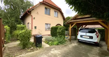 8 room house in Erd, Hungary