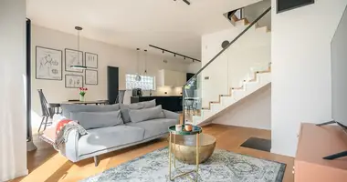 Casa 4 habitaciones en Varsovia, Polonia