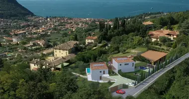 Villa 4 bedrooms in Italy